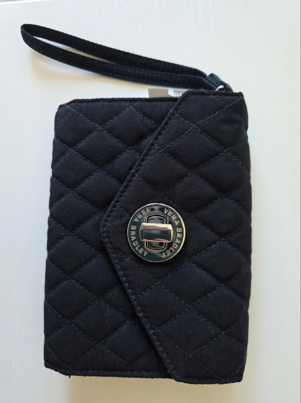 NWT~ Vera Bradley Black Quilted Turnlock Wristlet Wallet - Picture 4 of 4